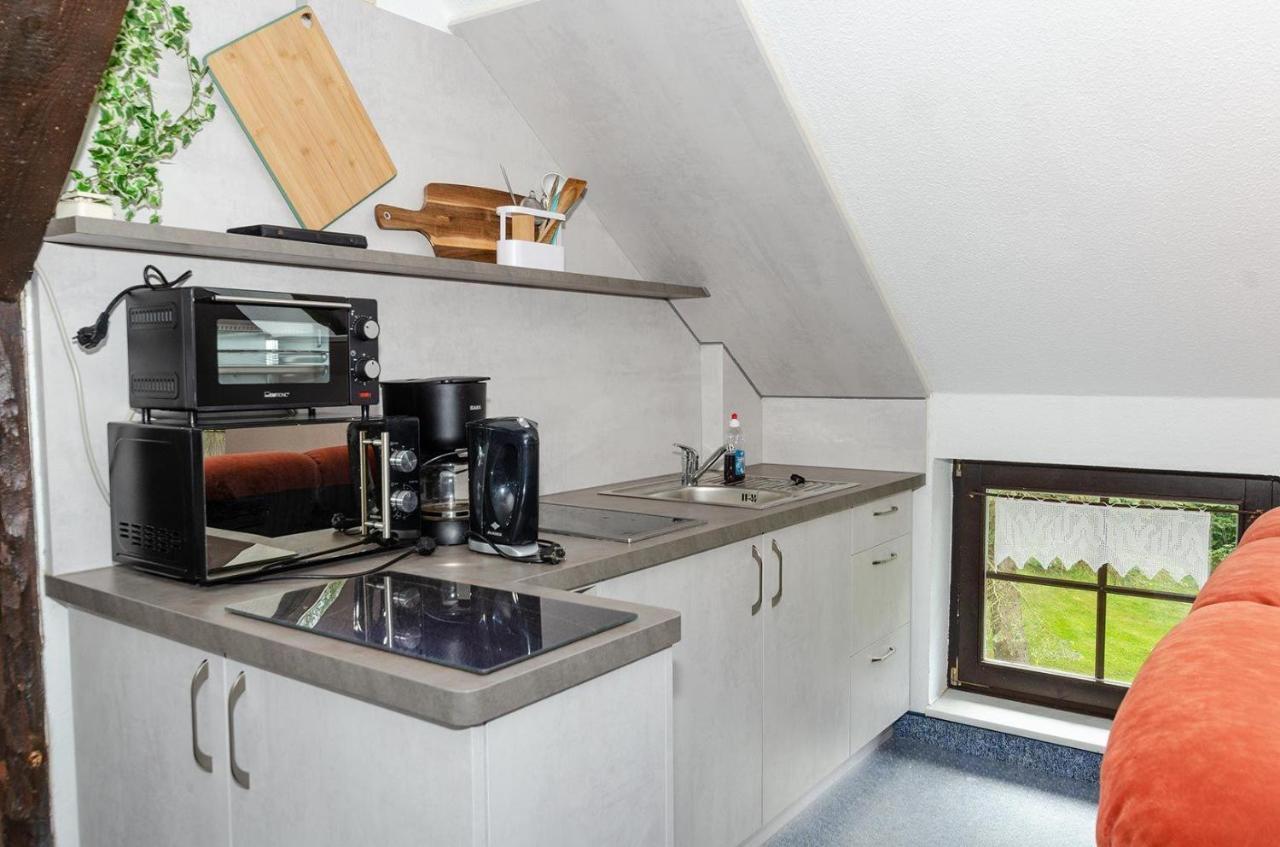 3-Raum-Fewo-Fuer-4-Personen-In-Schaprode-Auf-Ruegen-Zi5 Exterior photo
